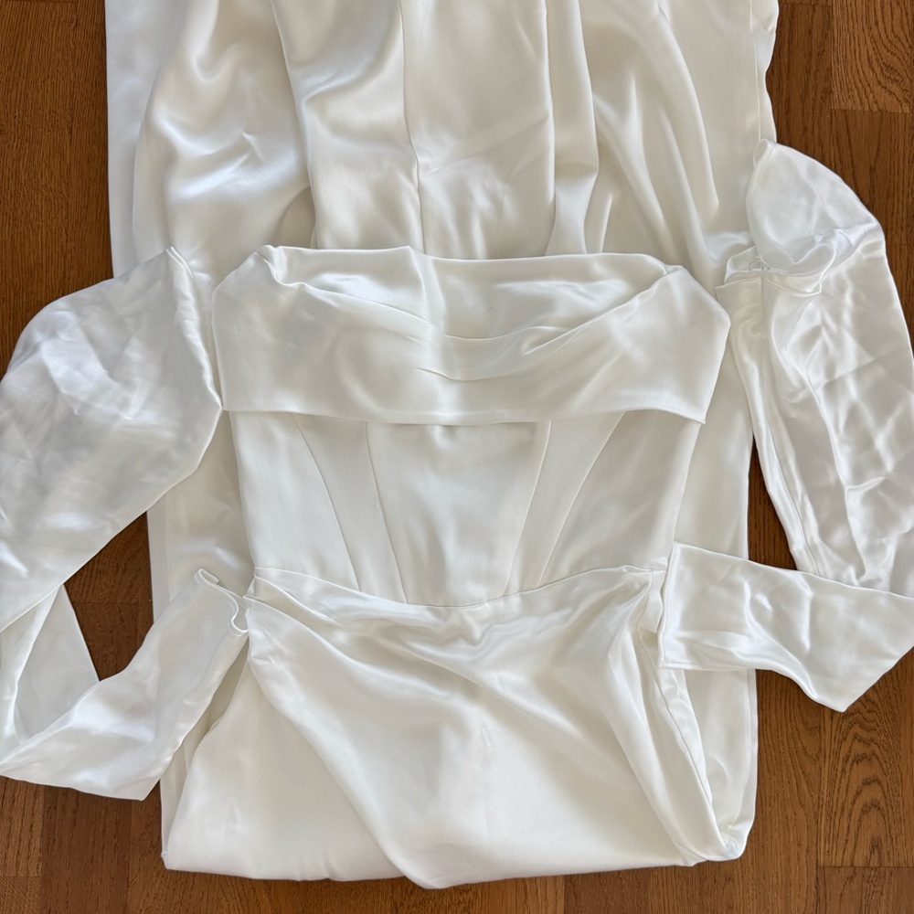 Chosen by KYHA Salacea Wedding Gown - Picture 10 of 14